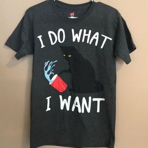 NWOT Hanes Tagless Black Cat T-Shirt Size S